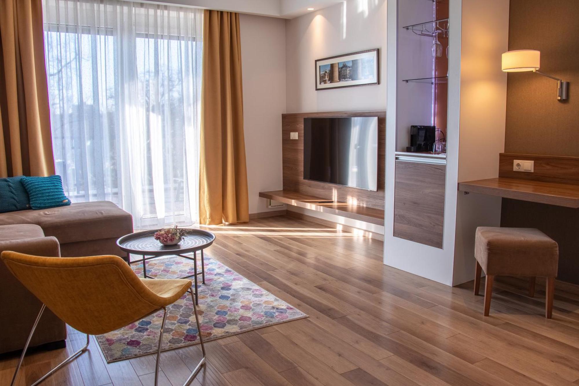 Imola Hotel Platan Eger Eksteriør billede
